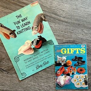 📚 SPECIAL 3/$21 BOOKS!! 📚 VINTAGE craft patterns learn to Knit & crochet 1960’s